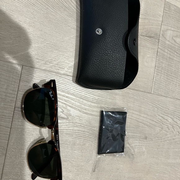 Ray-Ban RB3016 Clubmaster Tortoise and Gold Frame Polarized Sunglasses main image 5